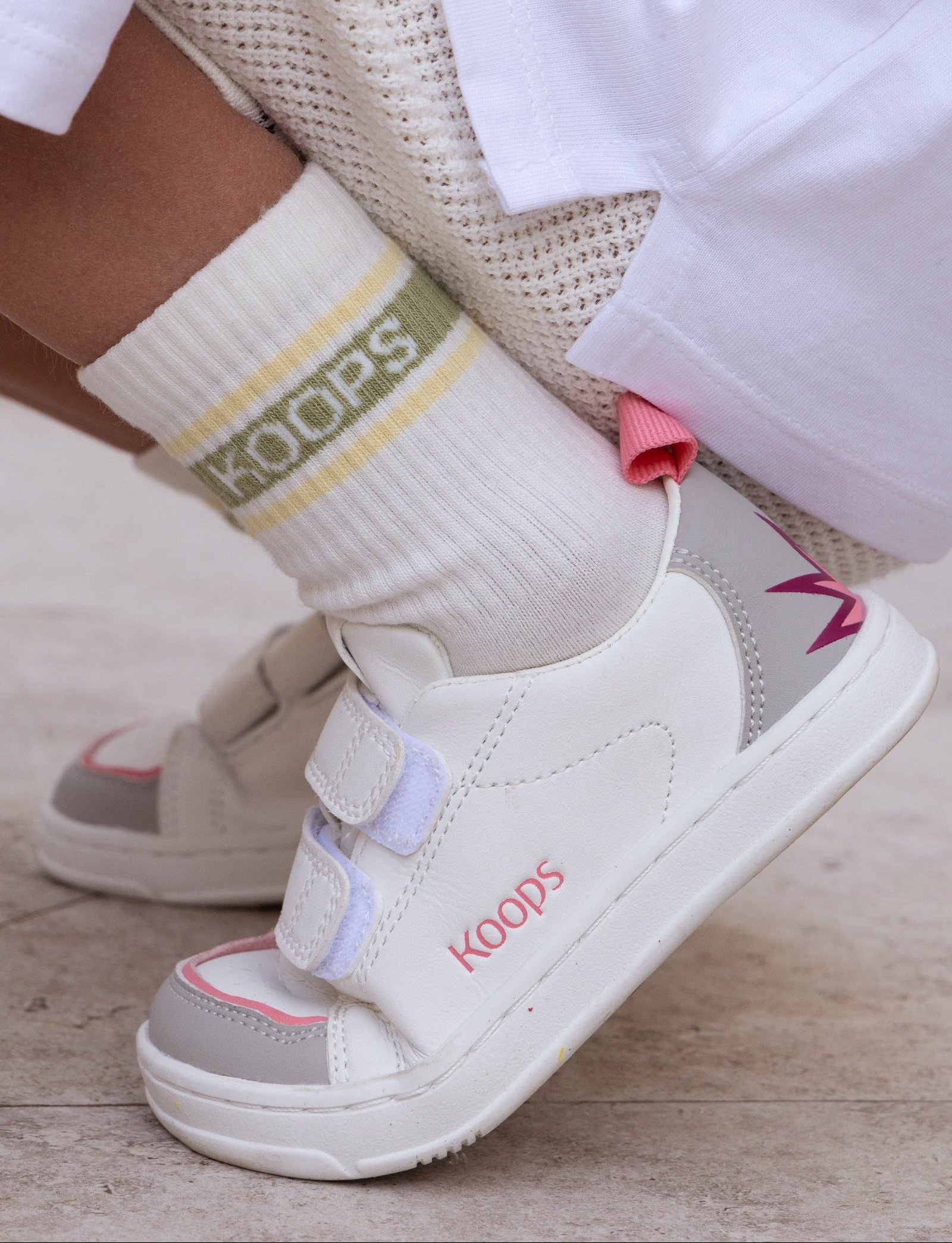 Koops Rafi Blanco Rosa vista 4