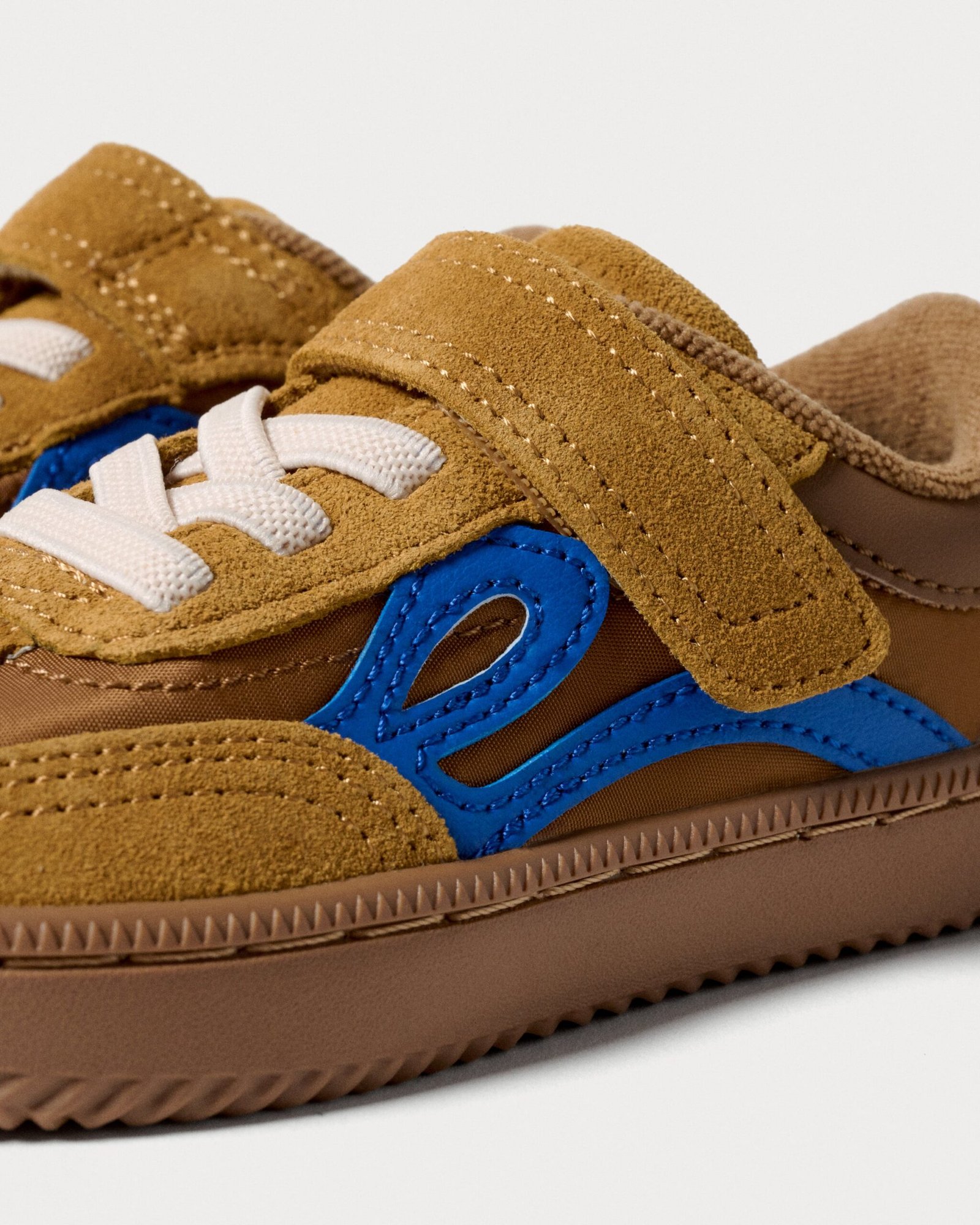 Lejan One Kids - Camel / Electric Blue vista 3