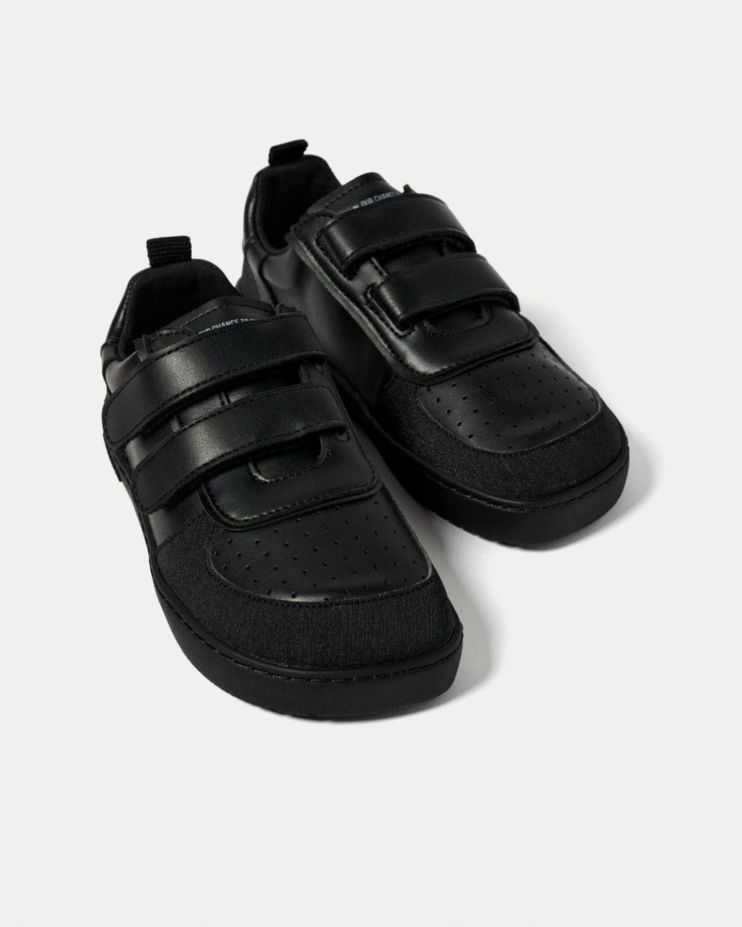 Muris Petra Junior Black vista 5